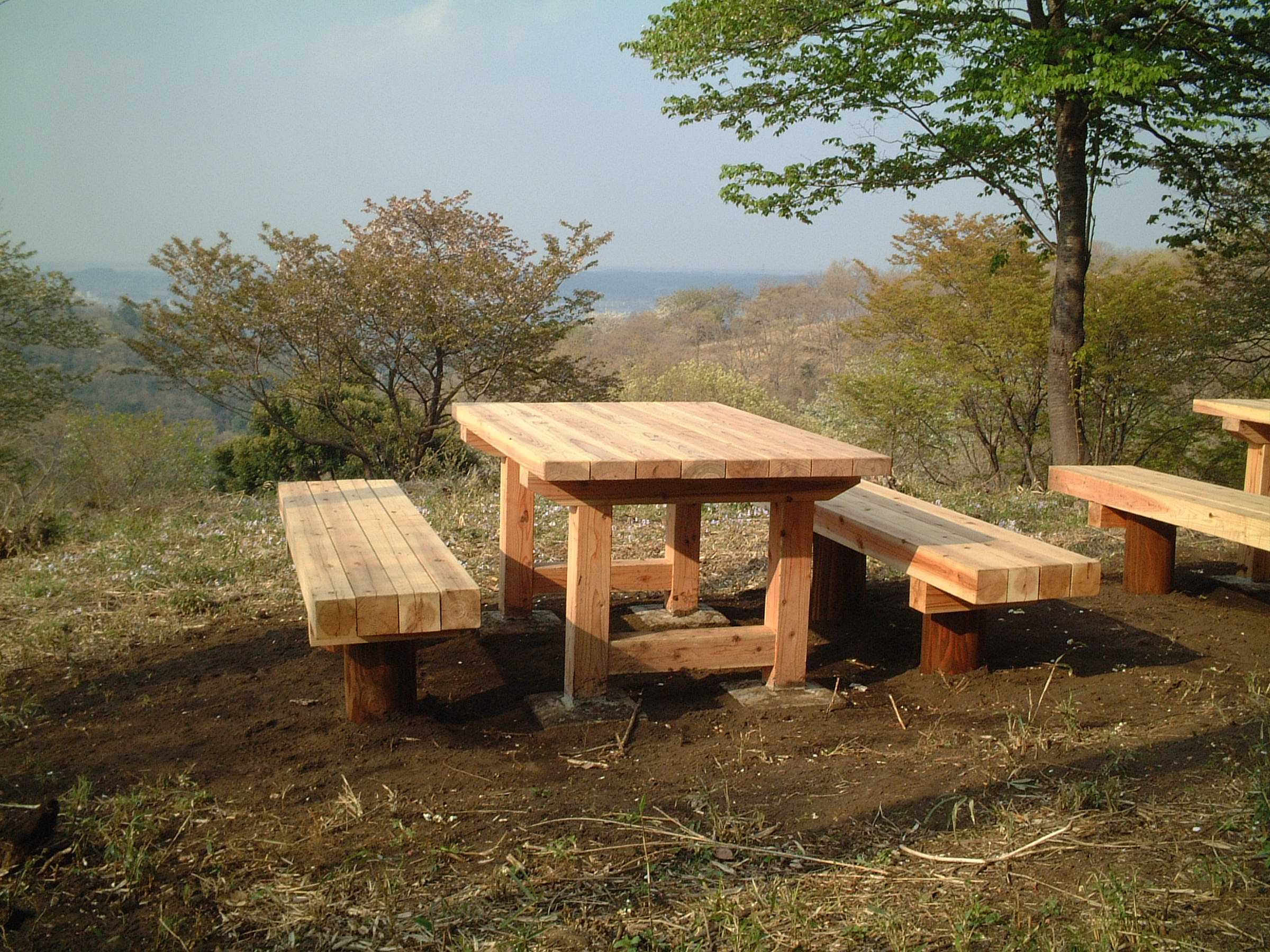 木製テーブルベンチセット