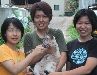 ��������R�c�搶�ƁA�Ώ�E�������k����(��)